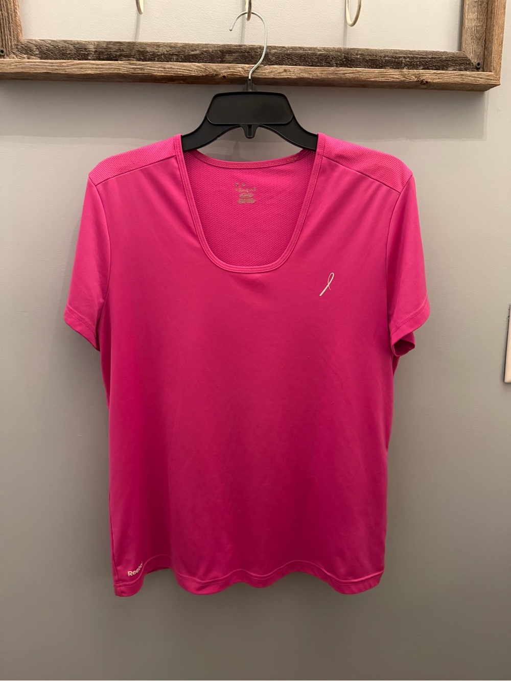 Reebok Women's Bright Pink Scoop Neck Short Sleeve Tee